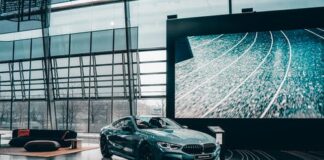 Obrovskou přední masku dostal i kabriolet BMW řady 4