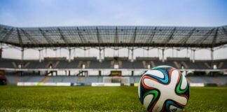 Legendární fotbalista Panenka má Covid-19, je ve vážném stavu